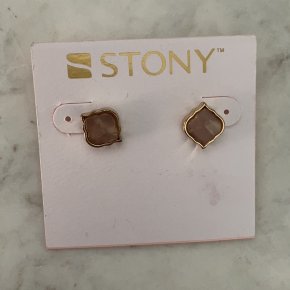 Stony Taupe/ Gray and gold earrings - Picture 2 of 3